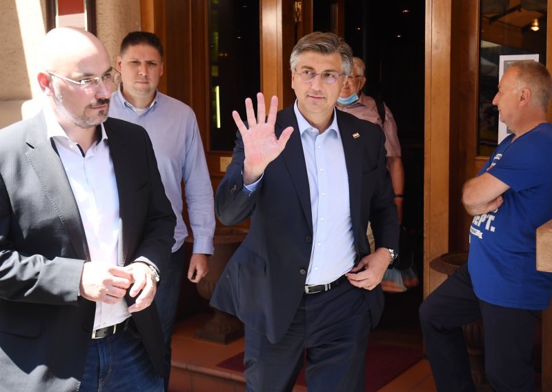 Plenković: Ostojić odlaskom u samoizolaciju radi neprimjeren teatar