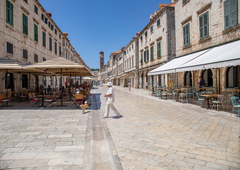 [FOTO] Pogledajte kako danas izgledaju hrvatske turističke meke i kakve je posljedice ostavio koronavirus