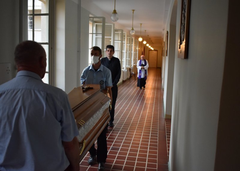 Tragedija u đakovačkom Bogoslovnom sjemeništu; preminuo student prve godine