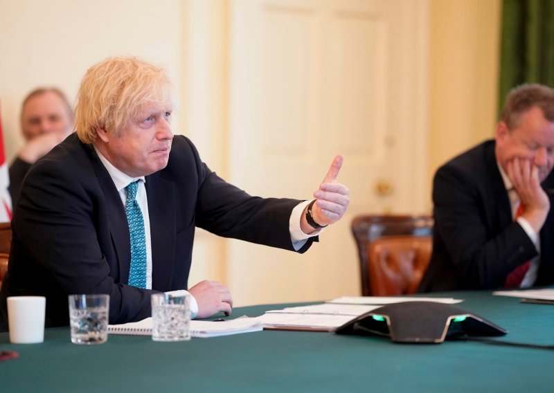 Johnson sprema izmjenu britanskoga zakona o izdaji