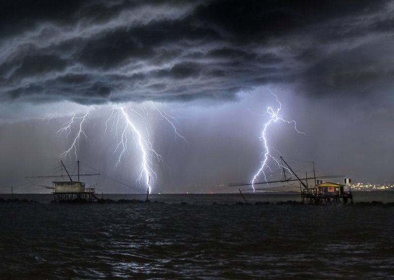 Talijanska fotografkinja savršeno snima munje, pogledajte fotke