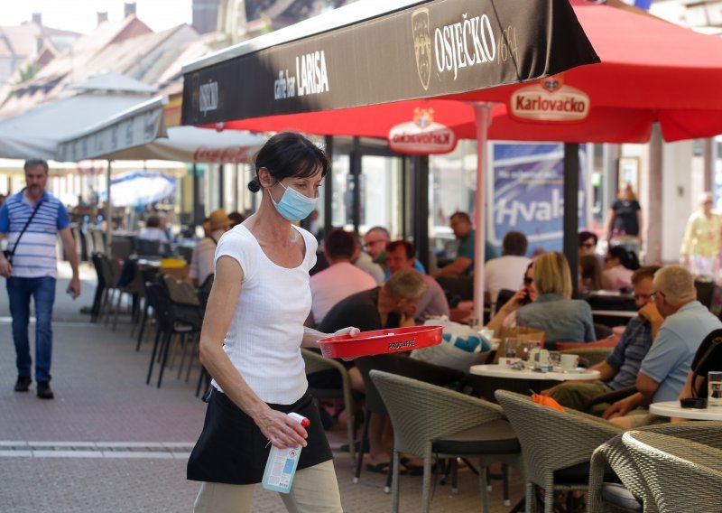 Evo kako će sada izgledati život u Đakovu: Obavezni popisi uzvanika i kontrolirani uvjeti na bazenu