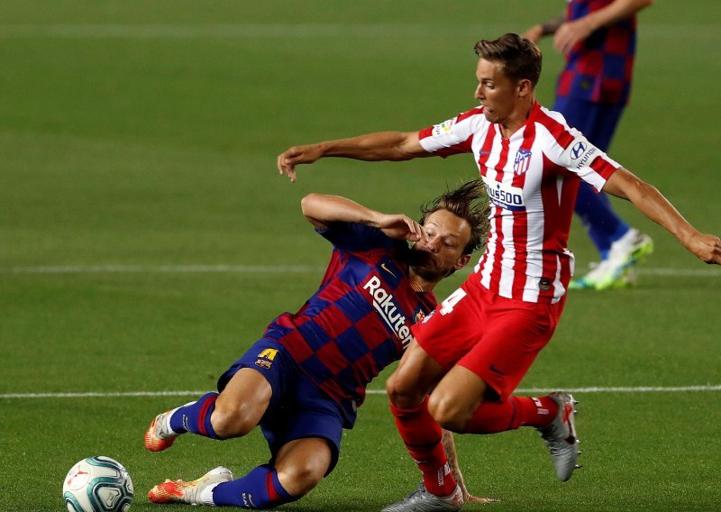 Barcelona i Atletico remizirali što je pomoglo Realu; tri od četiri pogotka pala iz penala, a jedini iz igre bio je autogol