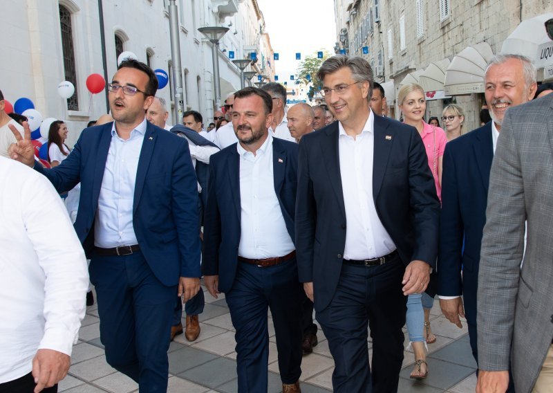 Plenković: U 10. izbornoj jedinici očekujem uvjerljivu pobjedu HDZ-a