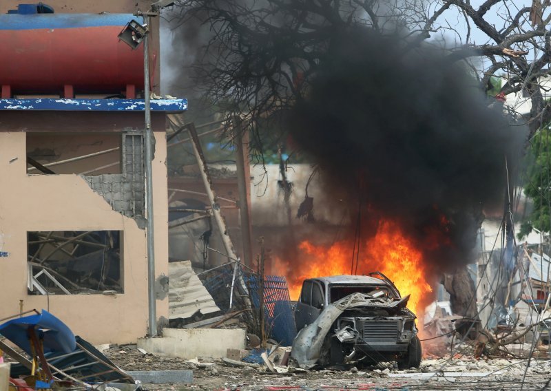 Najmanje 18 mrtvih u eksploziji bombe u Somaliji