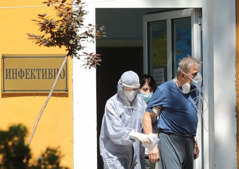 Crna noć u Srbiji: Samo u jednom gradu od koronavirusa preminulo deset osoba