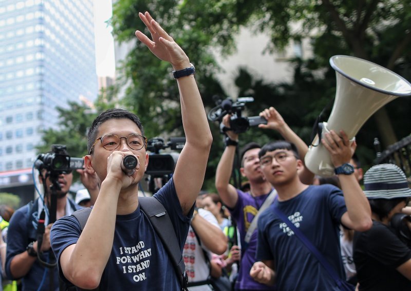 Istaknuti mladi aktivist Nathan Law pobjegao iz Hong Konga