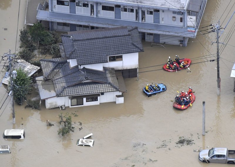 Poplave u Japanu odnijele dosad petnaest žrtava