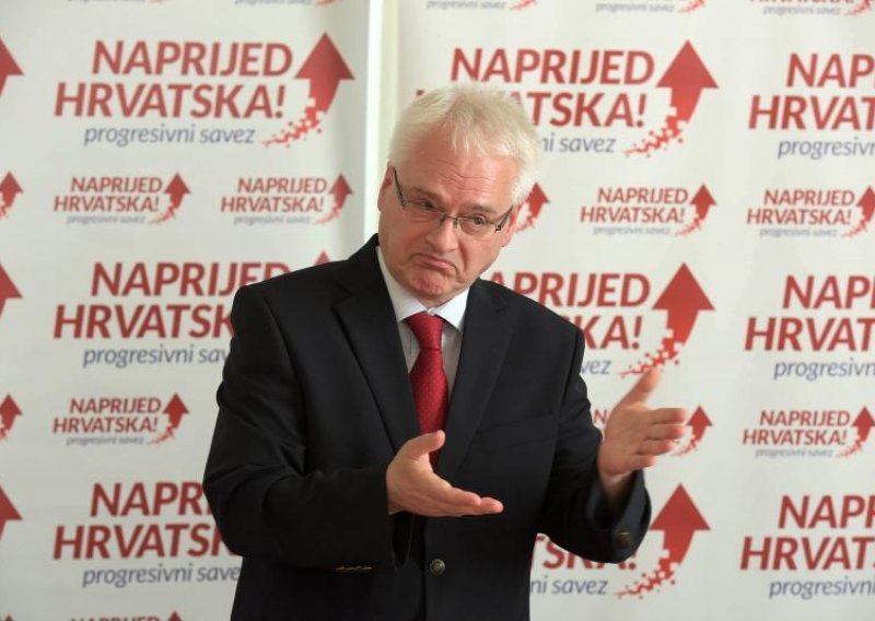 Josipović: HDZ želi ovladati tajnim službama