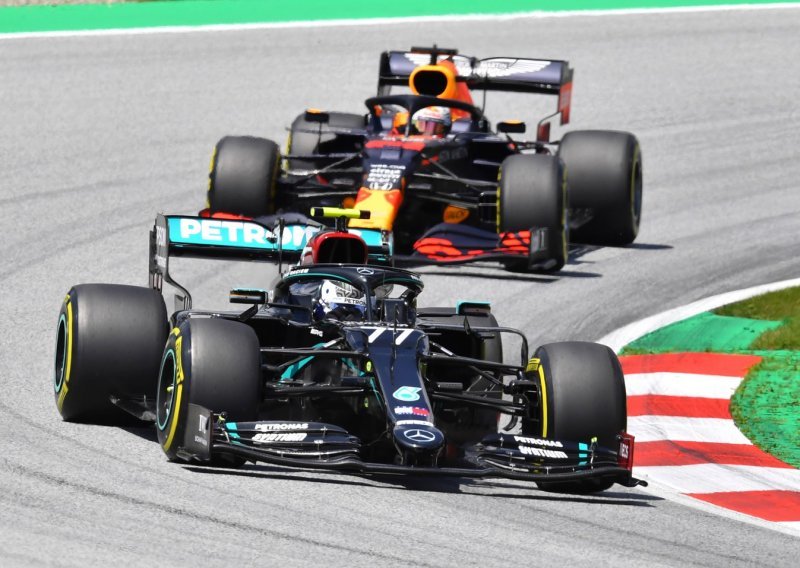 [VIDEO] Uzbudljiva prva utrka Formule 1; sjajni Finac Valtteri Bottas zasluženo je pobijedio, a Lewis Hamilton čak je dva puta kažnjen