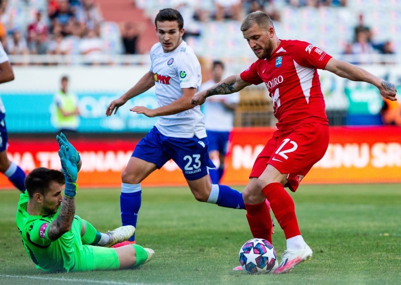 [VIDEO] Sjajni Osijek slavi veličanstvenu pobjedu na Poljudu; Petar Bočkaj golom s 30 metara 'torpedirao' Hajduk