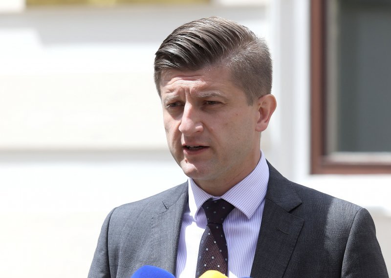 Marić: Porezni prihodi između 14 i 15 posto manji u odnosu na lani