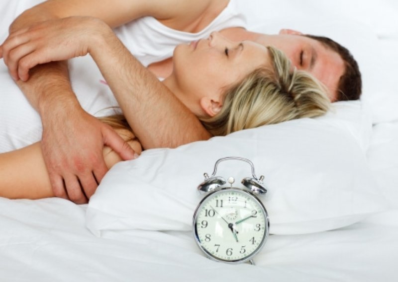 Zašto muškarci zaspu odmah nakon seksa