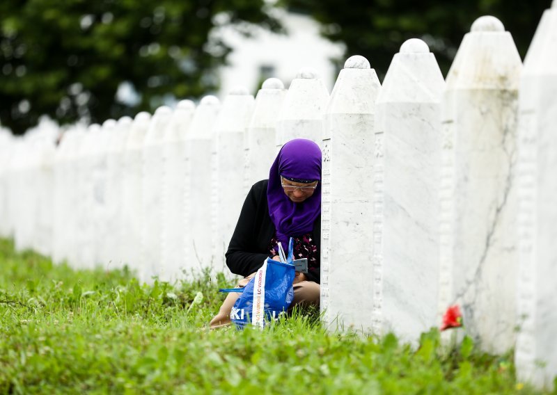 U znaku korone počelo obilježavanje 25. obljetnice genocida u Srebrenici