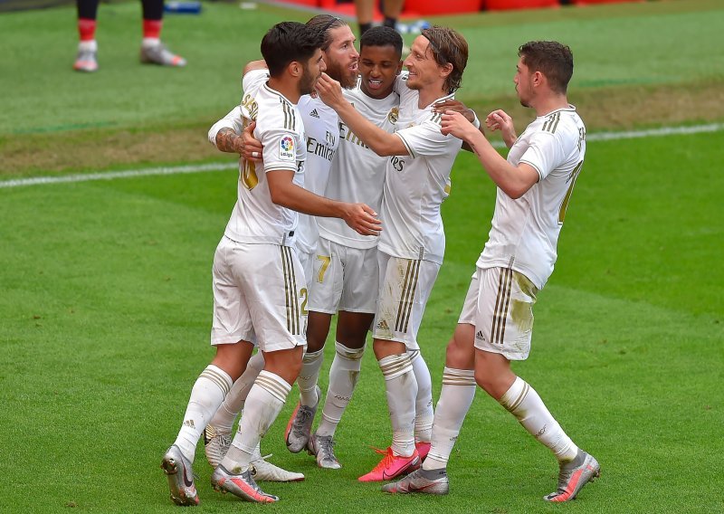 Sprema se veliki posao na Santiago Bernabeuu; Ako je ovo istina, Real Madrid će iduće sezone dominirati svjetskim nogometom kao nikada do sada