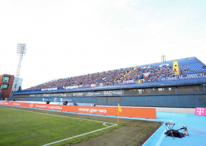 Maksimirski stadion je u katastrofalnom stanju, na derbi se ne može na dvije tribine; Torcida mora s juga, a broj karata je zbog korone mizeran