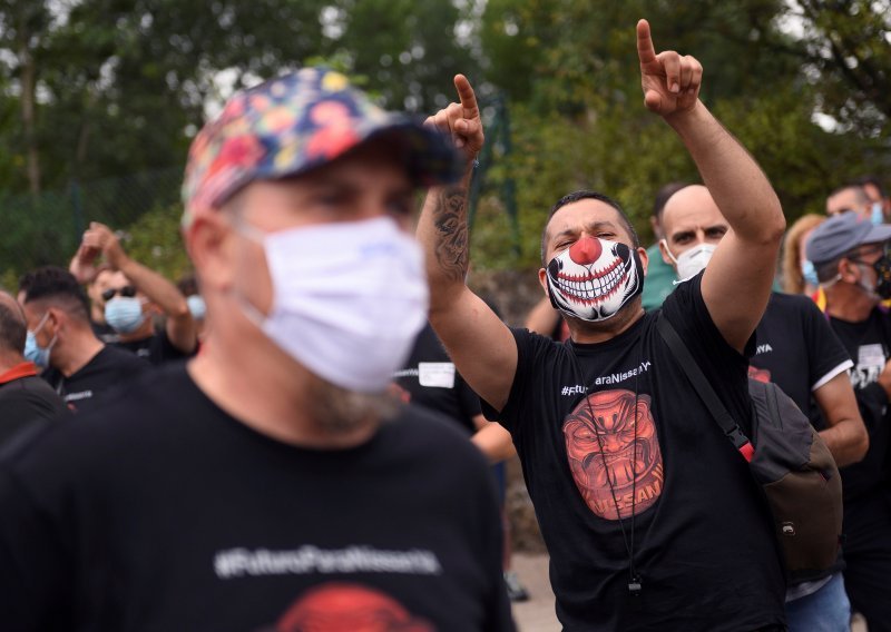 Maske postaju obavezne u Kataloniji, kazna sto eura