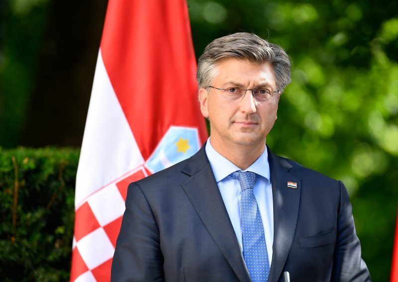 Plenković: Žrtve Srebrenice ne smiju nikad biti zaboravljene