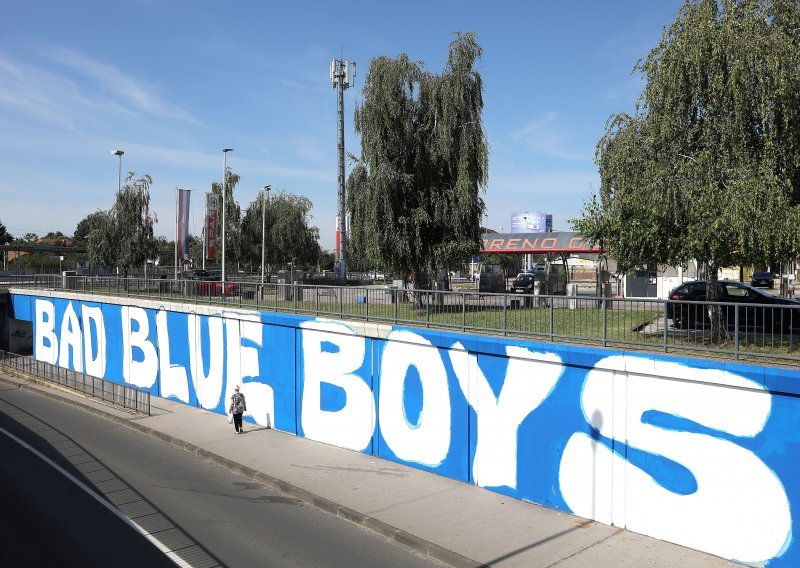 [VIDEO] Bad Blue Boysi svoju su ljubav prema Dinamu odlučili izraziti na 'umjetnički' način, a ovaj mural spada među najveće u Hrvatskoj