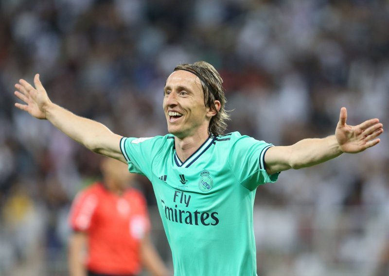 Luka Modrić još je jednom zadivio cijeli svijet; Španjolci mu pišu hvalospjeve, ali Vedran Ćorluka je u jednoj rečenici sažeo ono što svi priželjkuju