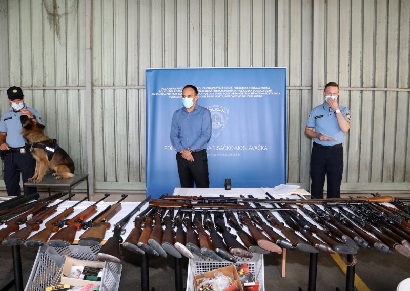 [VIDEO] U Sisku pronađen najveći ilegalni arsenal - od pušaka i pištolja do raketnog bacača