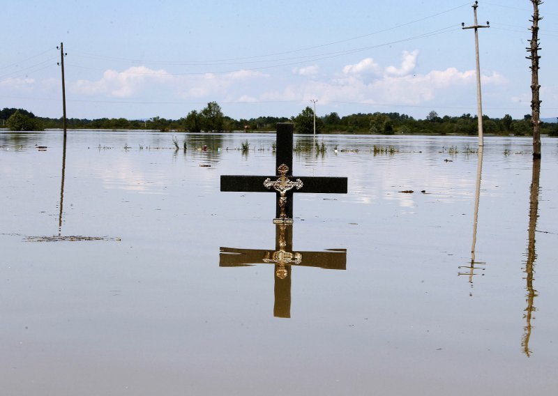 U Srbiji 20 mrtvih, očekuje se još jedan poplavni val!
