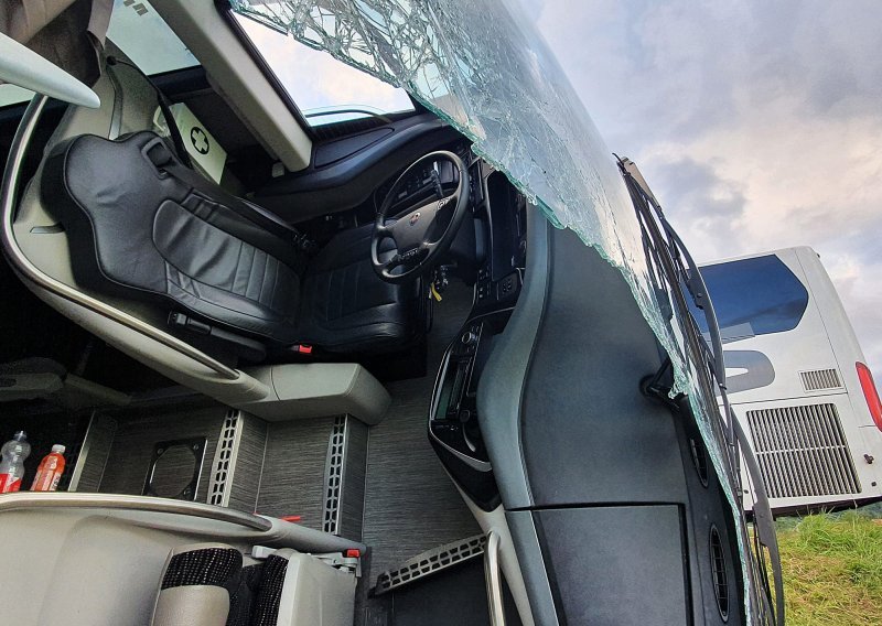 U nesreći poljskog autobusa u Mađarskoj jedan poginuo, 34 ozlijeđeno