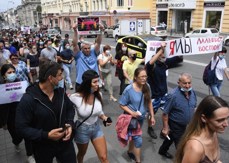 Novi masovni prosvjedi zbog uhićenja ruskog guvernera koji je optužen da je dao likvidirati biznismene