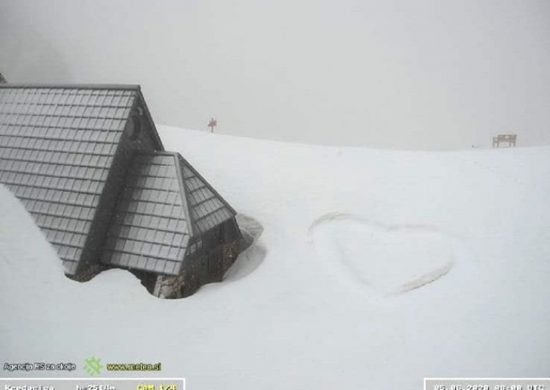 Usred srpnja u Sloveniji pada snijeg!