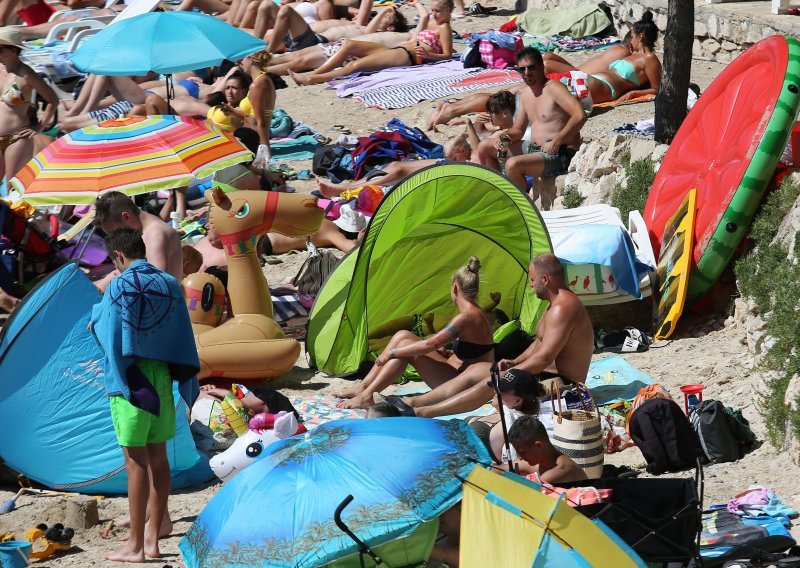 Nizozemske agencije vraćaju turiste iz Hrvatske, vlada im preporučuje samoizolaciju
