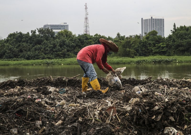 U Maleziji ilegalno uskladišteno gotovo 2000 tona otrovne prašine iz elektrolučnih peći