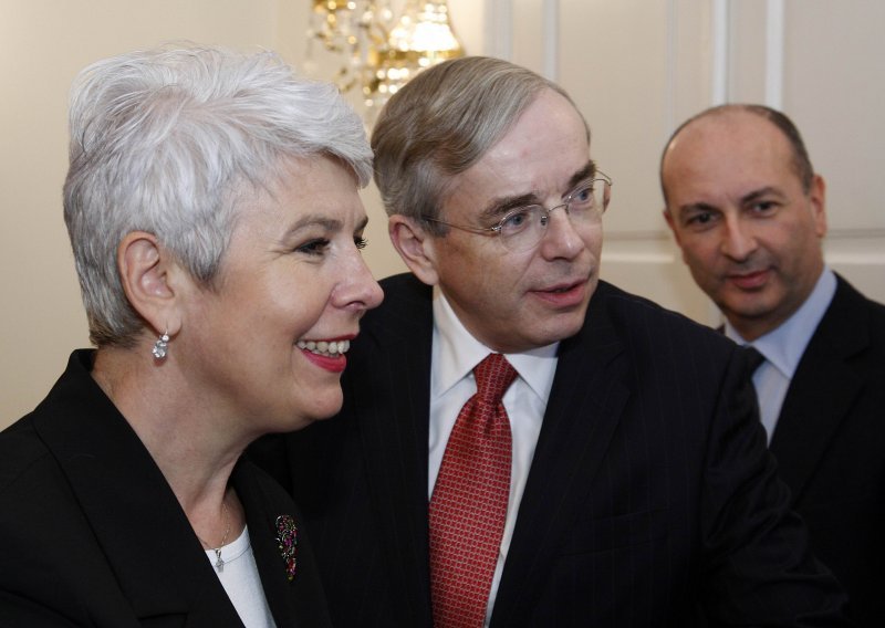 Grčka usporava izlazak iz krize