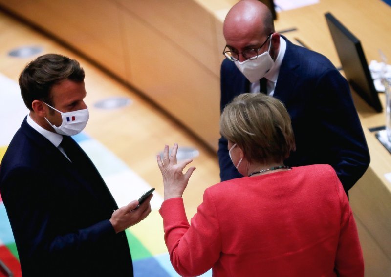 Macron: Dogovor o planu oporavka najvažniji trenutak od uvođenja eura