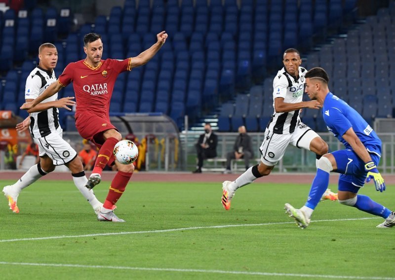 Fiorentina zaustavila Inter, razigrana Roma 'utrpala' šest komada, a zabio je i Nikola Kalinić