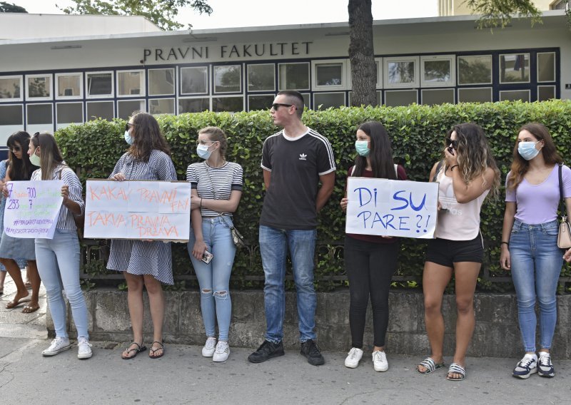 Studenti Pravnog fakulteta u Splitu prosvjedom traže izvanredni ispitni rok