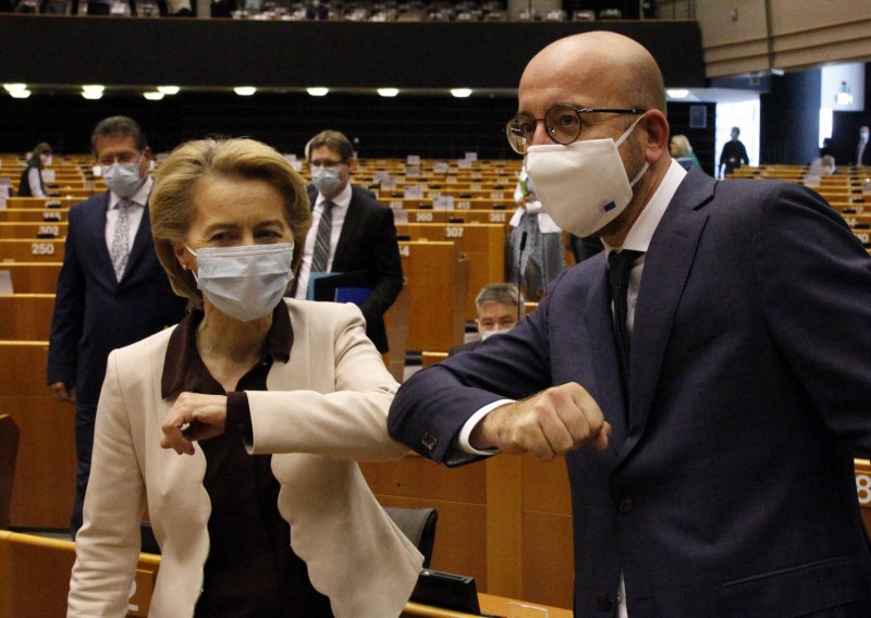 Napeto i u Europskom parlamentu: Charles Michel i Von der Leyen brane briselski dogovor, eurozastupnici nezadovoljni rezovima