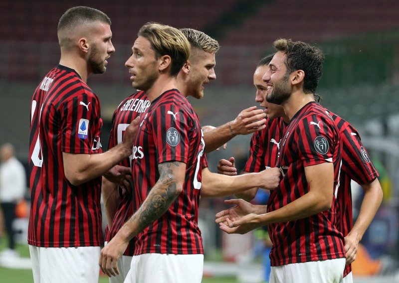 Milan i Atalanta podijelili bodove u derbiju Serie A; Calhanoglu zabio jedan od najljepših golova sezone