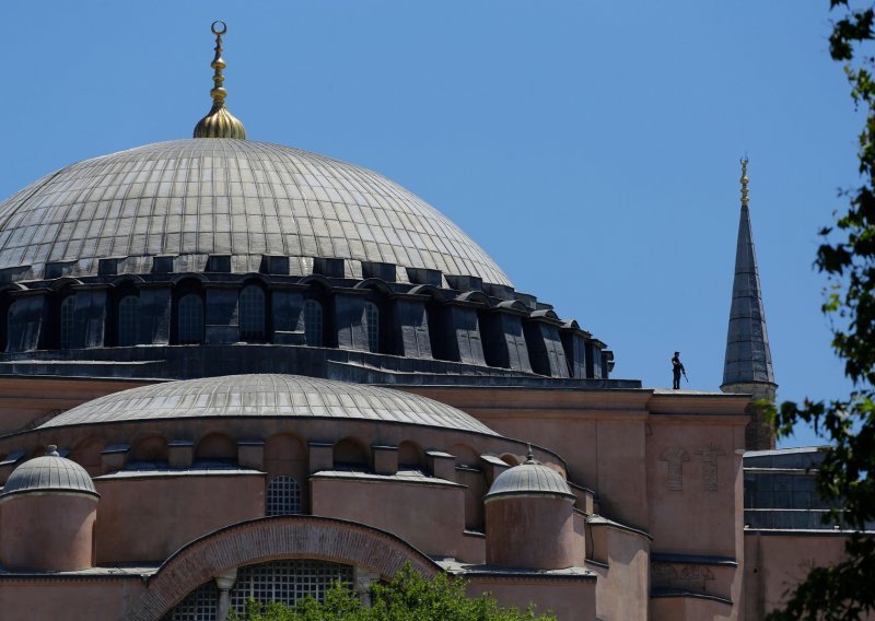 Žestoka svađa Turske i Grčke zbog pretvaranja Aja Sofije u džamiju