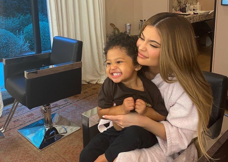 Kylie Jenner svojoj je mezimici darovala skupocjeni poklon o kojem maštaju sve djevojčice
