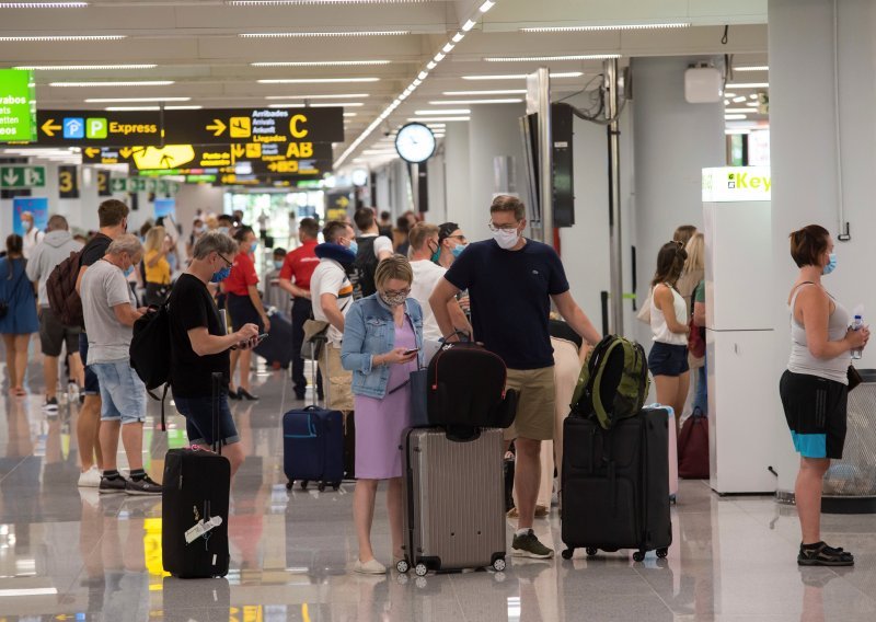 Austrijanci napuštaju Hrvatsku prije nego im mjere kod kuće stupe na snagu