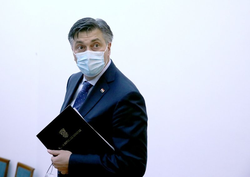 Plenković: Instalirali su mi aplikaciju za praćenje zaraženih, zasad ne radi ništa posebno