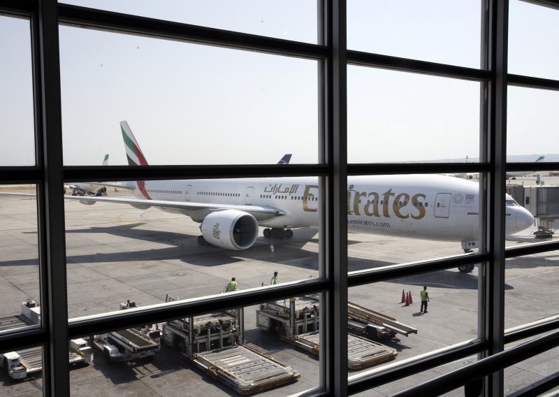 Emirates putnicima zaraženima koronom pokriva troškove liječenja i pogreba