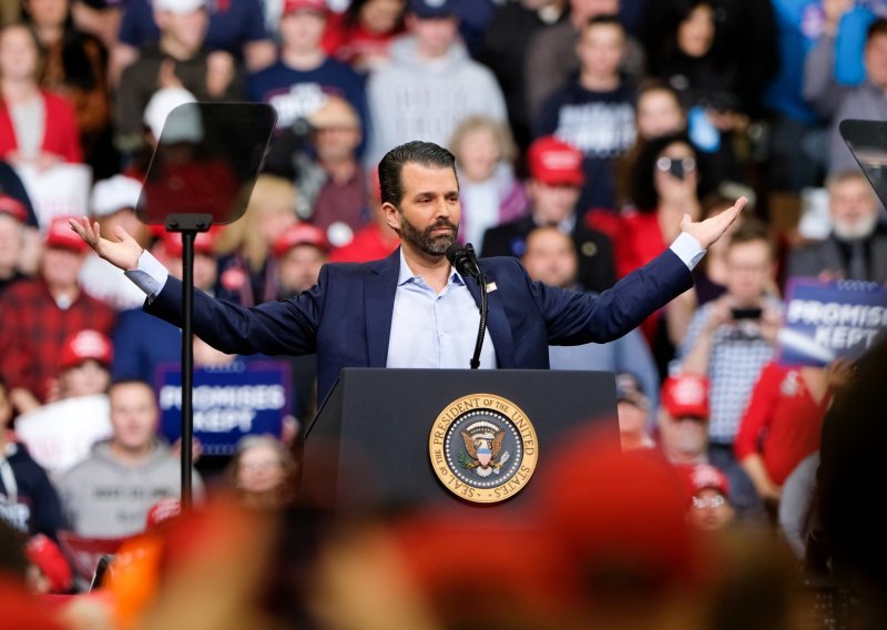Twitter privremeno blokirao Trumpova sina zbog širenja dezinformacija o koronavirusu