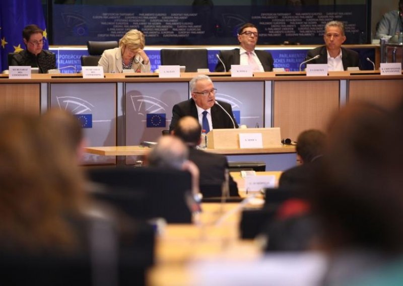 Mimica prolazi ispit u Europskom parlamentu