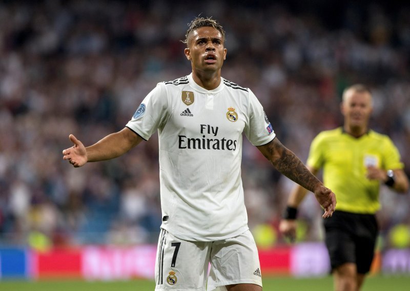 Napadač Real Madrida se zarazio koronavirusom i doveo u pitanje uzvrat osmine finala Lige prvaka, a sada se o svemu oglasila i UEFA
