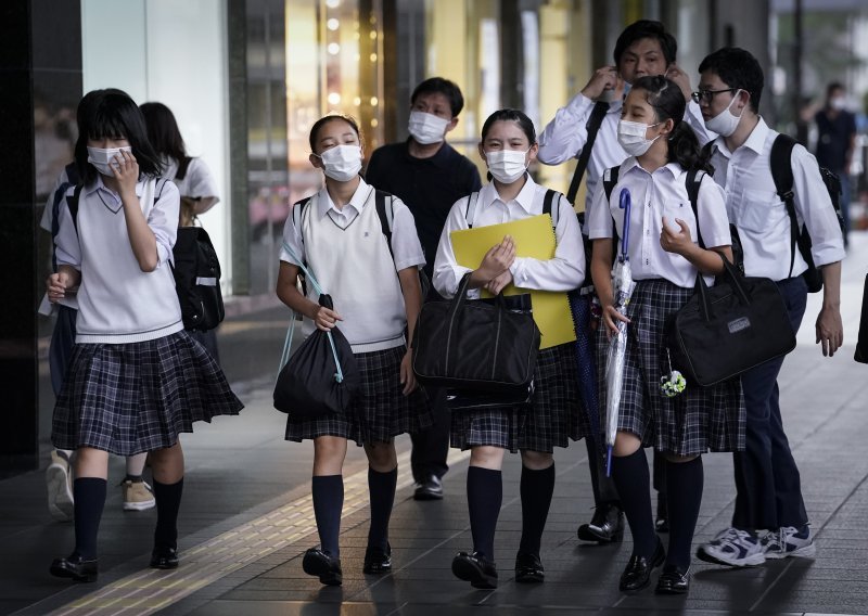 U Japanu prvi put više od 1000 novozaraženih u jednom danu
