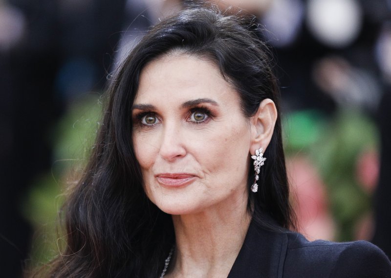 Demi Moore progovorila o svojim propalim brakovima i priznala da je u svakome od njih izgubila i dio sebe