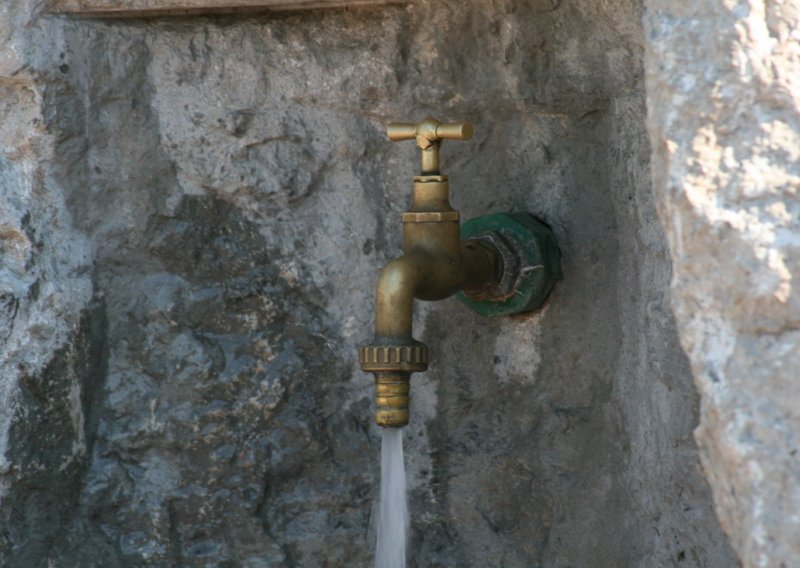 Hercegovci ostaju bez pitke vode iz Hrvatske?