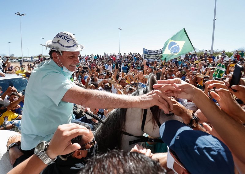 Bolsonaro se drži plana putovanja usprkos infekciji pluća