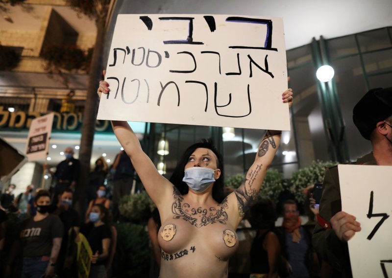 Izraelci na masovnim prosvjedima kod Netanyahuovih rezidencija
